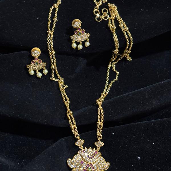 Double line Long Chandra haram chain with pendant