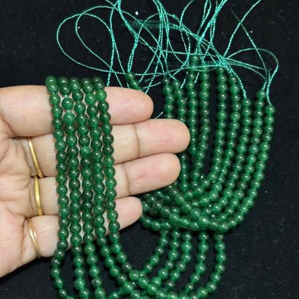 ONYX  Beads Plain round shape Green colour 4mm