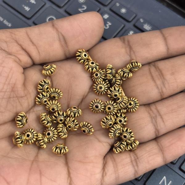 Nakshi Finishi Nakshi Ball 4 mm, sold by 1 pc.