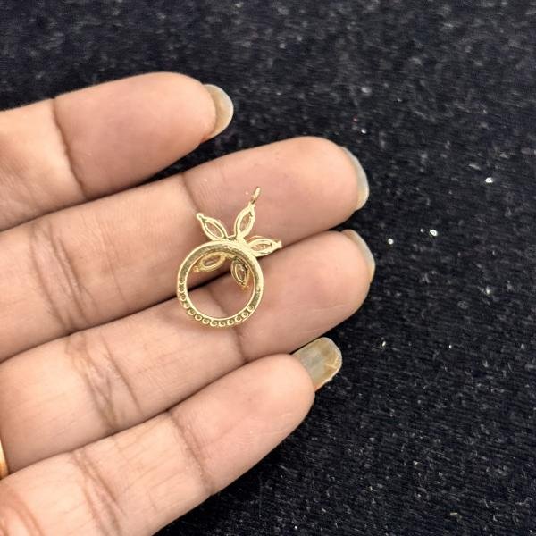 Anti-Tarnish Light Gold Shade Small Pendant , Sold By 1 Pc