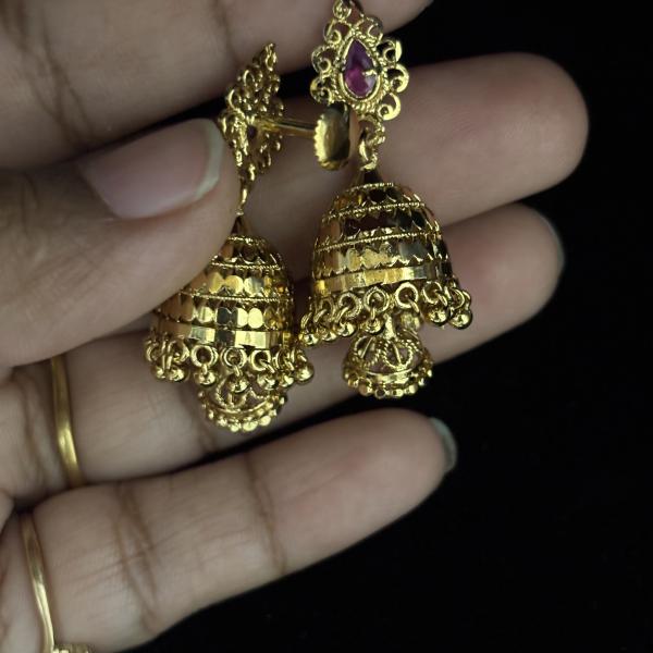 Double Butta Earrings , set of 1 pair.