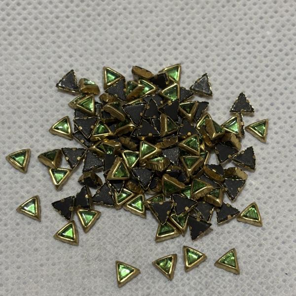 Kundhan Stone Trangle Green - 4x4x4mm