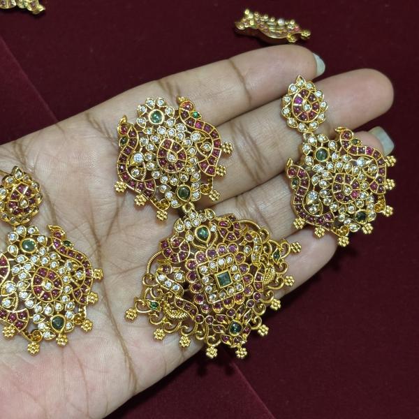 Kundan Pendant Gold Plated Jewel Set