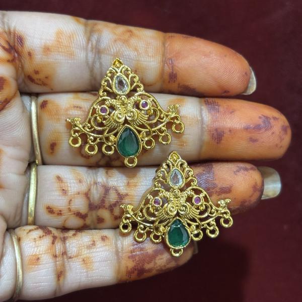 Gold Shade Ear Studs, Set of 1 pair