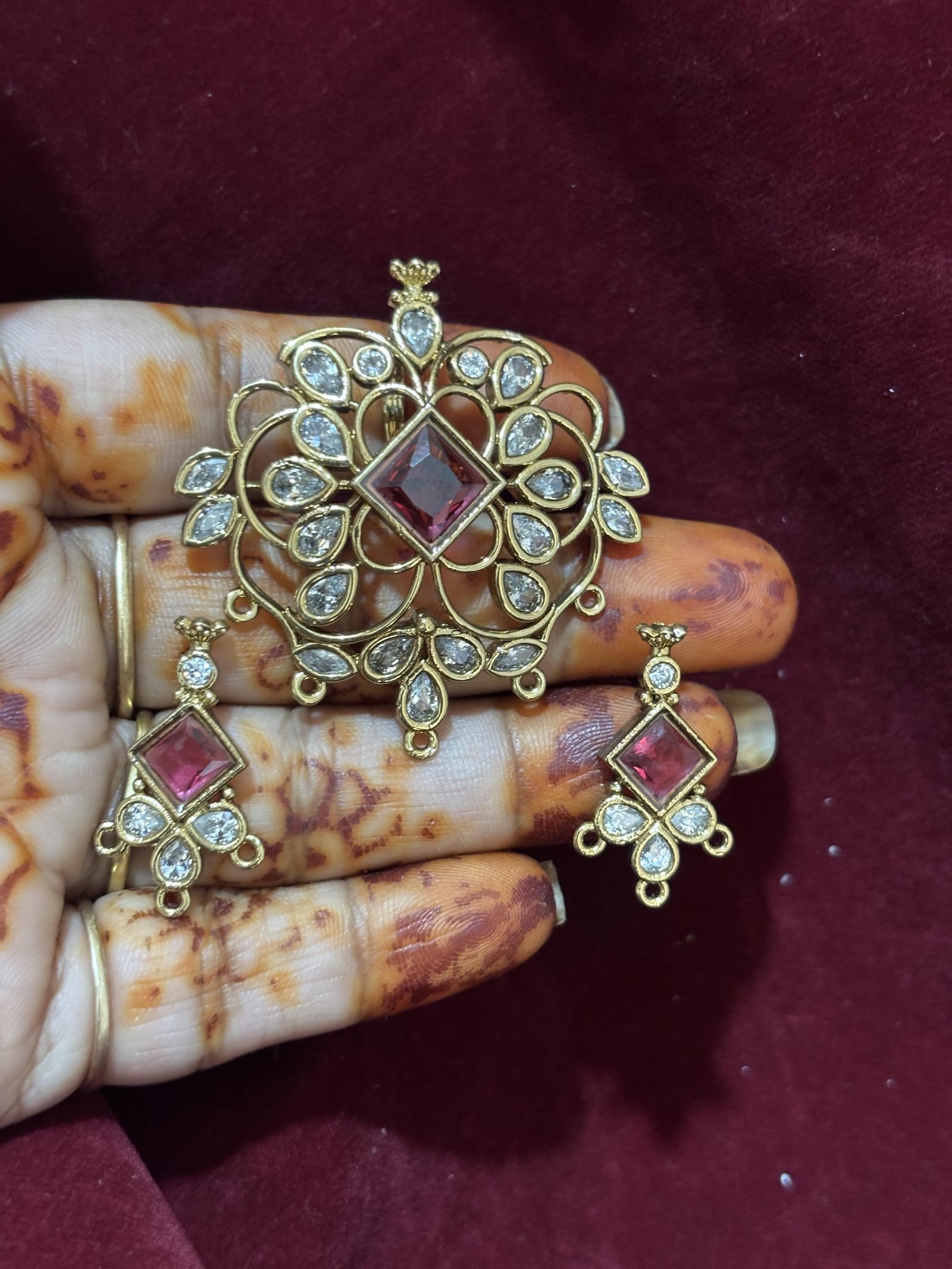 Mehandhi Finish Pendant with Earrings , sold by 1 pc, Colours Available