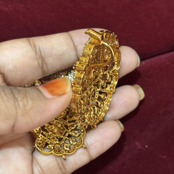 Ram parivar Antique Pendant with peacock ear rings
