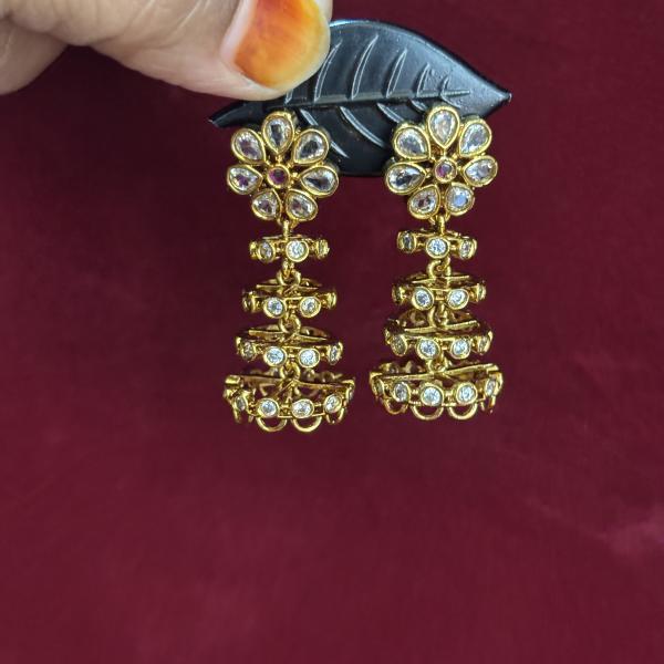 Antique Shade Flower Shape Ear Hangings, Set of 1 Pair