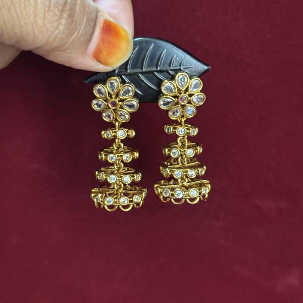 Antique Shade Flower Shape Ear Hangings, Set of 1 Pair