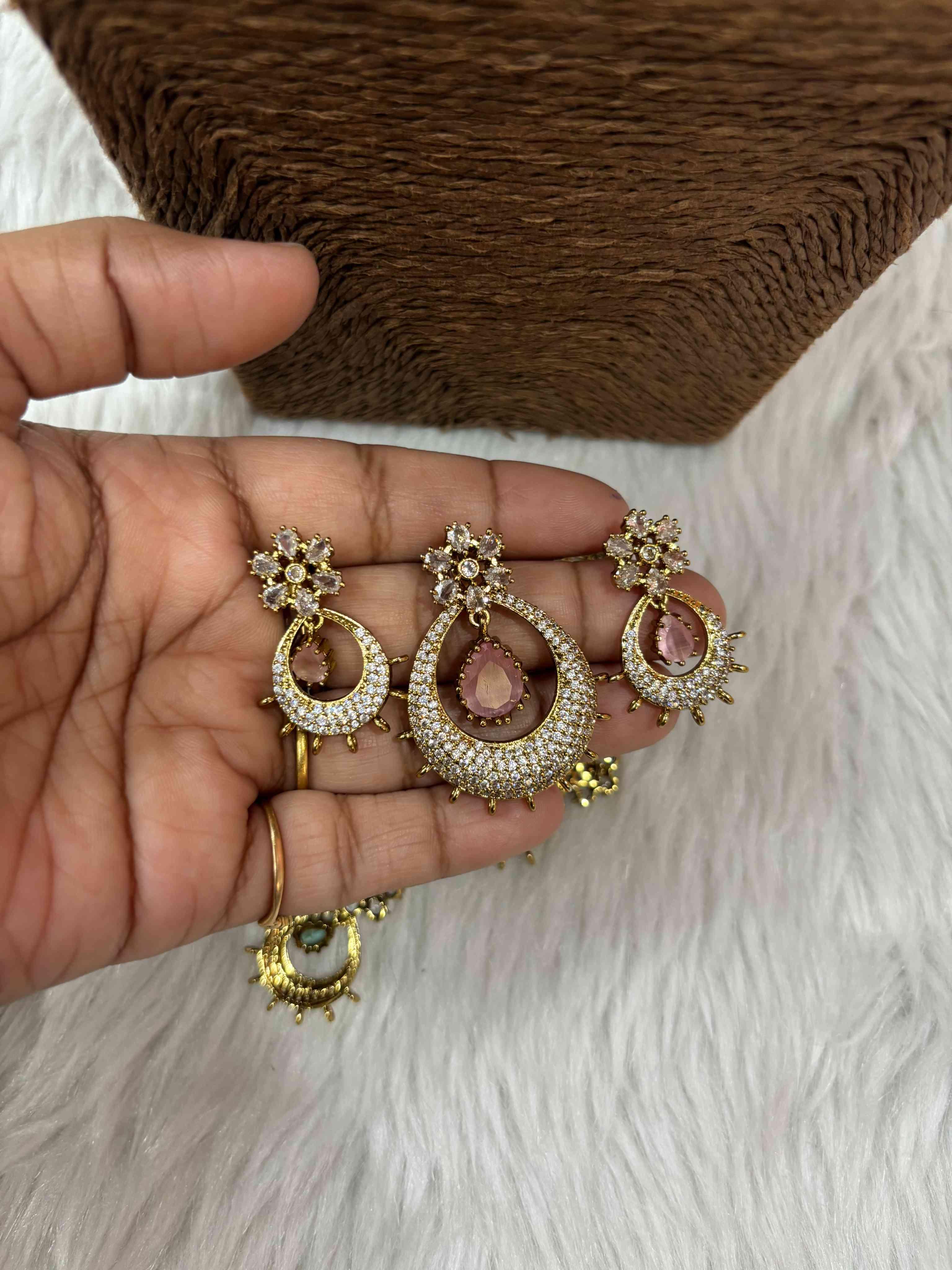 Chandballi Victorian Pendant With Earrings (Colours Available)