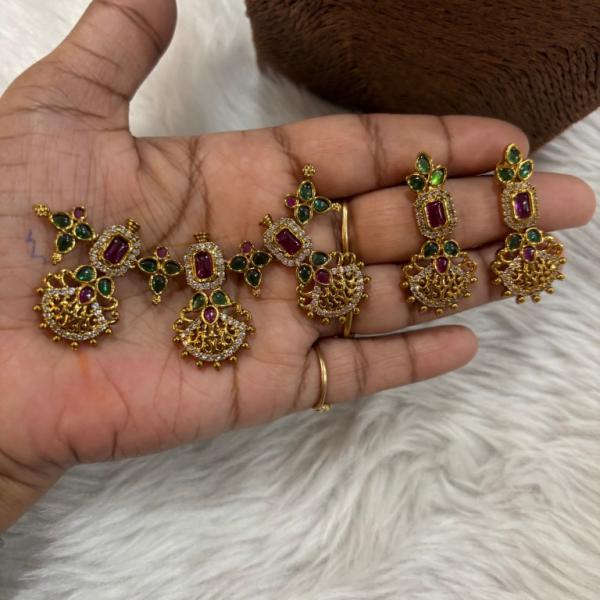 Kemppu stone Multi colour pendant with Earrings