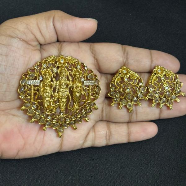 Ram parivar Antique Pendant with  big size studs ear rings